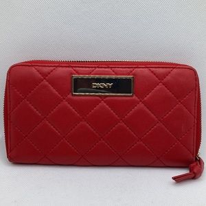 DKNY - RED QUILTED LEATHER ZIPPER CLOSE WALLET